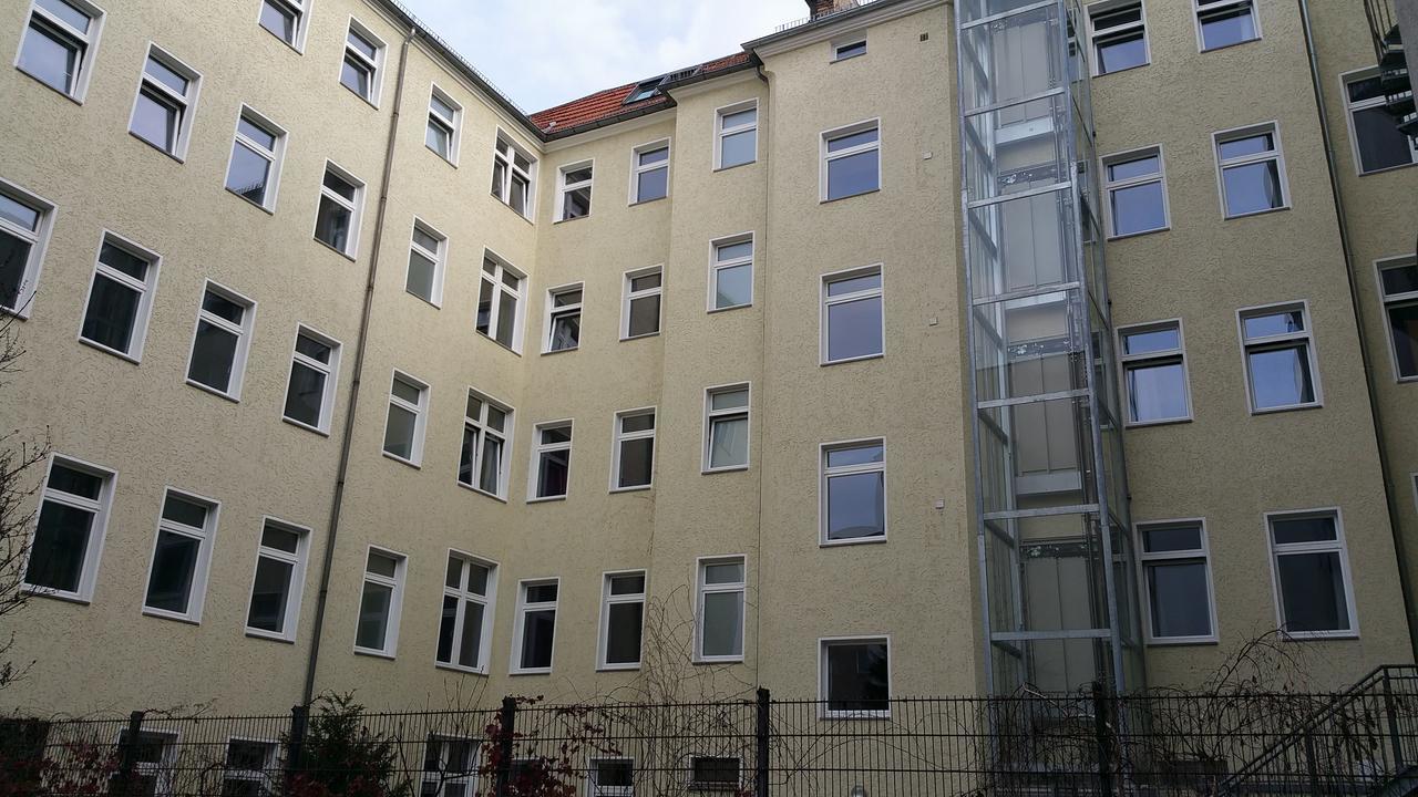 Happy Go Lucky Hotel + Hostel Schoneberg Берлин Екстериор снимка