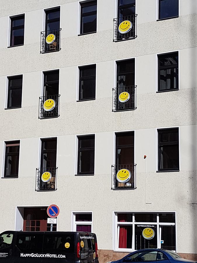 Happy Go Lucky Hotel + Hostel Schoneberg Берлин Екстериор снимка