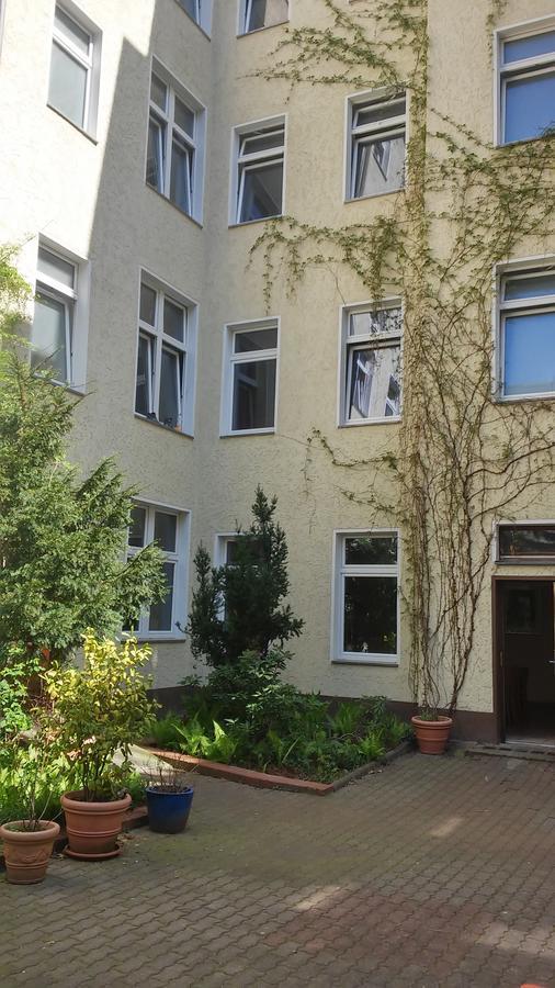 Happy Go Lucky Hotel + Hostel Schoneberg Берлин Екстериор снимка